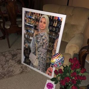 Meet your Posher, Ghada